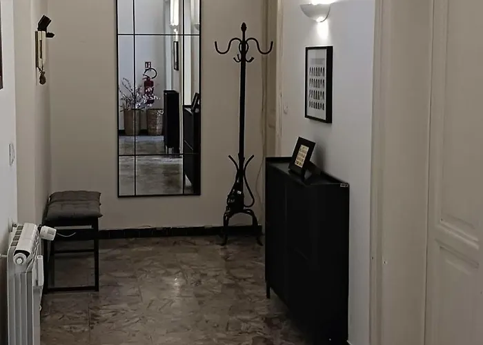 Golden Secret Apartment *